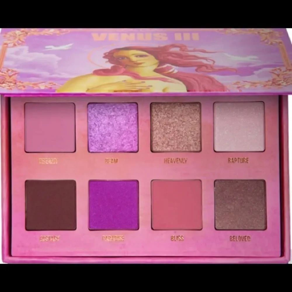 Lime Crime Venus 3 the pretty grunge eyeshadow palette
